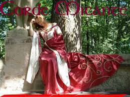 Pick a dramatic champagne lace wedding dress from top designer oleg cassini, or slip into a sultry lace fishtail wedding dress from zac posen. Shop Medieval Wedding Dresses Renaissance Wedding Gowns Sleeves Fantasy Celtic Dresses Elvish Wedding Dress Plus Size Moyen Age Wedding