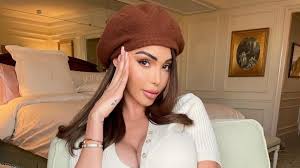 Nabila is married to her boyfriend turned husband, james cox chambers. Nabilla Ce Message Inspirant Qu Elle A Poste Sur Instagram Nextplz
