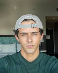 Avery Blackburn (@averytblackburn) • Instagram photos and videos