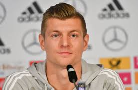 Seine schlichte aber stylische frisur ist nicht nur besonders praktisch für sportliche betätigung sie kann auch. Kroos Kritik Nach Landerspiel Ein Weckruf Zur Rechten Zeit Fussball Stuttgarter Nachrichten