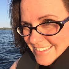 Roslyn Fulton's Instagram, Twitter & Facebook