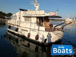 Una tradizione di qualità e design italiano unita a professionisti e. Dailyboats Com Bimg 1 2 2 8 8 9 Boat 1 Jpg