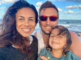 Anna Privett's Instagram, Twitter & Facebook