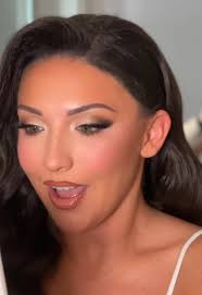 Make Up Stylist How She Came and How She Left