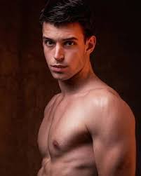 Daniel Lorente's Instagram, Twitter & Facebook