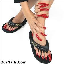 Maquillar uñas largas de los pies. Las Unas Extra Largas En Los Pies Una Tendencia De Este Verano