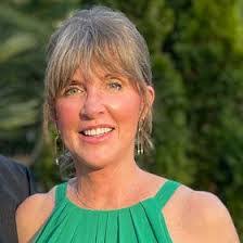 Rhonda Strauss's Instagram, Twitter & Facebook