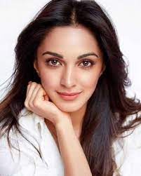From kareena kapoor to janhvi kapoor, several bollywood divas showered her with warm wishes. Kiara Advani Wiki Age Husband Family Boyfriend Biography More Wikibio