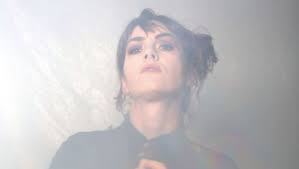 Emma Ruth Rundle to perform tonight at Book and Bar