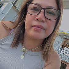 Shine bright all day in these metallic wedge sandals! Get the Popeye  sandals in Black or Silver for P1299. #CLNFavoritePair