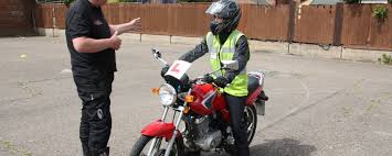 Porneste la drum cu o mica afacere online, un business artizanal, o firma de curatatorie sau chiar cu un afterschool. Noile Reguli Ale Examenului Moto Cu Instructorul In Spate È™i PoliÈ›istul In CascÄƒ Pe Motoare