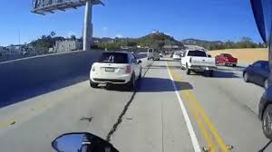 It's okay, come to my place!. Cara Mencilok Lane Splitting Mampu Elak Kemalangan Buat Abang Motor Soscili