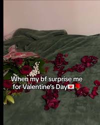 I came from work to this🥺💌 #couplestiktok #surprise #gf #couplegoals  #coupletok #bf #diy #valentines #valentinesideas #diygift #gift #dateideas  #valentinesday #diy #diycard #roses #pandoraring #la #ca