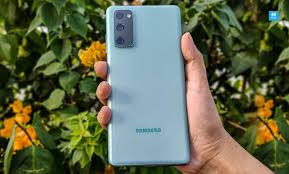 Also available with 5g also known as samsung galaxy s20 fan edition, samsung galaxy s20 lite, samsung galaxy s20 fe 4g. Samsung Galaxy S20 Fe Review A Flagship Experience That Won T Hurt Your Pocket Samsung Galaxy S20 Fan Edition
