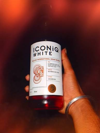 ICONIC WHITE #iconic