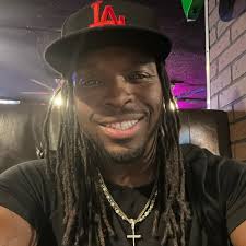 Rapper Coolee Bravo verifies that Drake compensated him $150K for details  about Kendrick Lamar's wife, Whitney, but acknowledges providing Drake with  inaccurate information. Furthermore, Coolee Bravo reveals he chuckled upon  hearing "Family