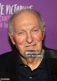 4,568 Alan Alda Photos & High Res Pictures