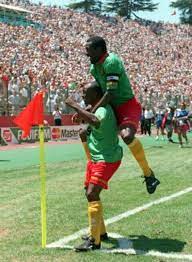 Russia 6 Cameroon 1 In 1994 In San Francisco Roger Milla At 42 Becomes The Oldest Goalscorer In World Cup History Roger Milla International Football Soccer