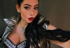 Photos by Salome Sanchez (@rousse_barbie_dj) · December 26, 2025