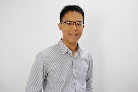If you are in pain choose us: Profile Chiropractor Penang Malaysia Specializing In Scoliosis Curved Spine Treatment Neck And Back Pain And Other Spinal Conditions