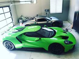 Ford Gt Painted In The Lamborghini Color Verde Mantis And A Porsche 918 Spider Painted In Liquid Silver Photo Taken By Jpnshel Ford Gt Super Cars Dream Cars