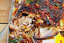 Jamie Oliver S Spiced Shoulder Of Lamb Http Www Taste Com Au Recipes 31757 Jamies Spiced Shoulder Of Lamb Cuisine Miam Recette