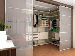 Get the bedroom size right. 33 Walk In Closet Design Ideas To Find Solace In Master Bedroom