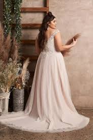 Keep scrolling to see 13 of our favorite wedding dresses for curvy figures you can shop right now. Plus Size Wedding Dress Lillian West