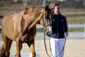 Australia's largest stockist of exceptional quality equestrian riding wear from animo, equiline, vestrum, makebe, anky, dubarry, pampeano, kentucky, br, lorenzini, secchiari, bombers, equestrian stockholm, ps of sweden & more! Springreiterin Penelope Leprevost Kunftig Ohne Ihre Aktuellen Spitzenpferde