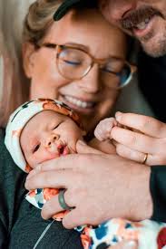 Lucy Marvel Weaver 💫 breech at 39wks, a next-day c-section (ouch) & here  we are... three of us now 🥰 (📸: Kendra Reid, Bella Baby Photography)