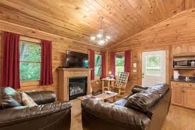 Pet Friendly One Bedroom Cabin 1 2 Mile From Old Man S Cave Whispering Pine Cabins For Rent In Logan Ohio United States
