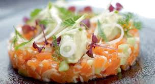 Une Entree Exquise Un Tartare De Saumon A La Pomme Verte Recette Recettes De Cuisine Tartare De Saumon Alimentation