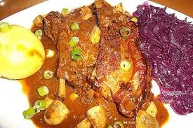 Dicke Rippe In Schwarzbiersosse 1 Rippchen Rezept Polnische Gerichte Rippchen Braten