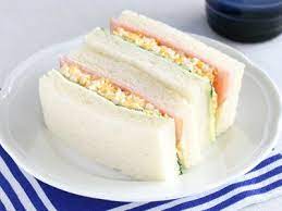 レンジで作る お手軽たまごサンドイッチ レシピ サンドイッチ 簡単 サンドイッチ 食べ物のアイデア