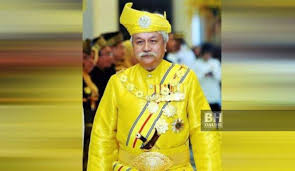Tuanku abdul rahman's portrait is still featured on the obverse of malaysian ringgit banknotes since his second wife, tuanku maharum gave birth first to a boy, tuanku munawir, the ninth yang. Tuanku Muhriz Bangga Dedikasi Petugas Barisan Hadapan