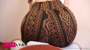 Hot Lap Dance in Flare Pants - SexyLyah OnlyFans Action