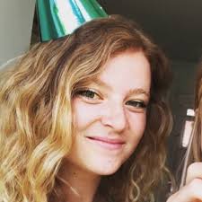 Molly Holt (@molly_holt)