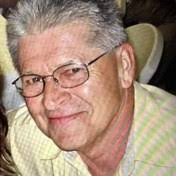 Laura Lafollette's Instagram, Twitter & Facebook