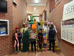 Student costume contest winners!! MISS ONTH HE CELE ELEBRONSEC  CELEBRONStkclenden ALEBRONS. &zien whot's whot'sright right with fomiles M1  amilies outlies. Welcome Mar ussex JOY ሁ Декпар WEOW 9 aơ 13 15 20 के