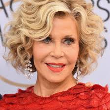 Straight in sports events, wavy and curly style in special. 50 Classic And Cool Short Hairstyles For Older Women