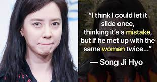 #lee kwang soo #leekwangsooedit #running man #runningmanedit #song ji hyo #이광수 #mine #my gifs #for anyone who doesn't know these people and is wondering why he's calling her 'noona' #the literal translation of noona is 'big sister' #but it's an affectionate term used. Song Ji Hyo Reveals What She Would Do If She Caught Her Boyfriend Cheating