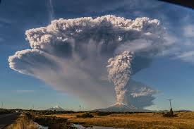 Check out our collection of high quality volcano pictures and images hd to 4k quality ready for commercial use download now for free! 34 Breathtaking Pics Of Volcano Eruption In Chile That Forced 4 000 To Evacuate Bored Panda