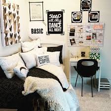 45 timeless black and white bedrooms that know how to stand out. 21 Black And White Bedroom Ideas Cherrycherrybeauty