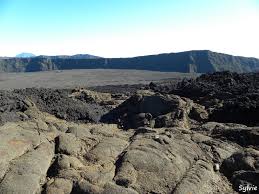 Последние твиты от observatoire volcanologique piton de la fournaise (@obsfournaise). Le Piton De La Fournaise Le Balcon Du Dolomieu