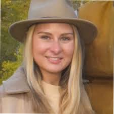 Katelyn Arnett's Instagram, Twitter & Facebook