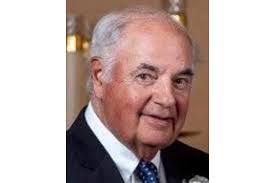 Elizabeth Savelli's Instagram, Twitter & Facebook