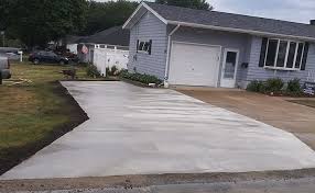 When pouring concrete, you must make sure the new concrete is at least 1.5 inches. Best Cement Concrete Driveways In Ri 401 371 3442
