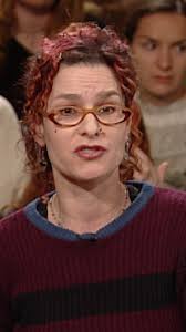 Wendy claims Niko repeatedly told her that Joe was a great landlord before  she moved in.