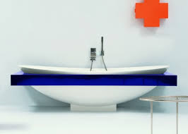 Die badewanne punktet mit ihrem galvanisiertem stahlrahmen und gehärtetem acryl, zusätzlich sorgt die pflegeleichte oberfläche für ein strahlendes weiß. Flaminia Produkte Schnappchen Io84m1pwe Ablage Zu Badewanne Io Mittelloch 200cm Weissehemals 1950 Jetzt 200 Zzgl Mwst Auslaufartikel Original Verpackt Preis Ab Unserem Lager In Leingarten Nur Solange Vorrat Reicht