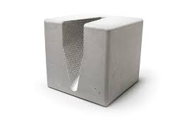 Beim tragen in die wohnung wiederum könnte das treppenhaus in einzelfällen können auch noch andere argumente für das hinauftragen in die wohnung sprechen. Fahrradstander Aus Beton Bikeblock Design In Wohnung Oder Balkon